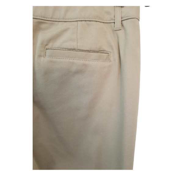 St. John's Bay Petite Women's Capri Bermuda Shorts Size 8P,‎ Inseam 17 in - Picture 9 of 10